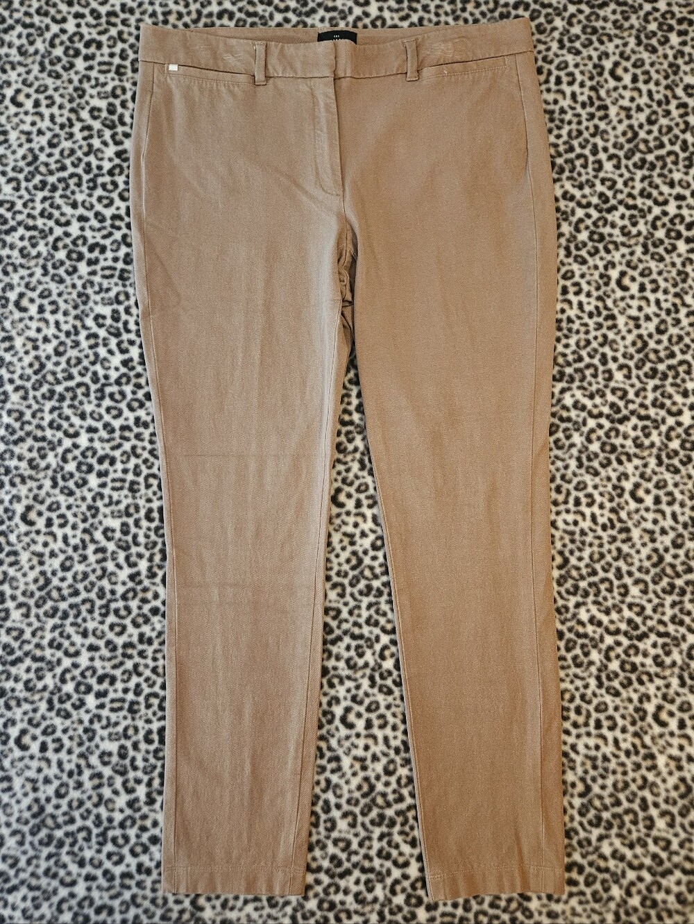 WHBM The Skimmer Pants In Sandalwood (Neutral, Khaki), Size 10R, GUC